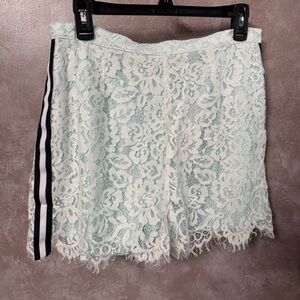 Hayden Lace Women's Shorts Large NWT